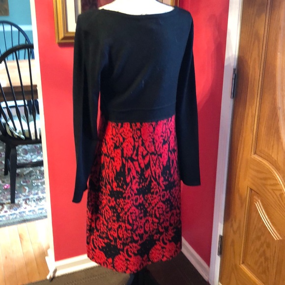 Dress - Picture 3 of 4